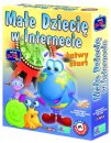 Małe dziecię w Internecie